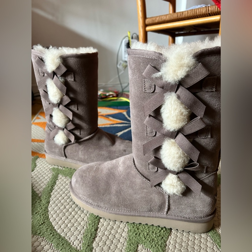 Koolaburra by UGG Victoria Tall Boot in Gray